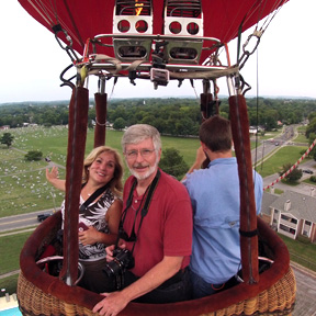 couple in a hot air balloon over franklin tn